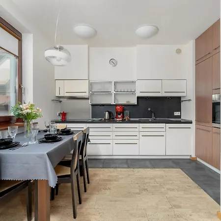 Apartament Nad Warta Z Parkingiem W Poznaniu By Renters Apartment